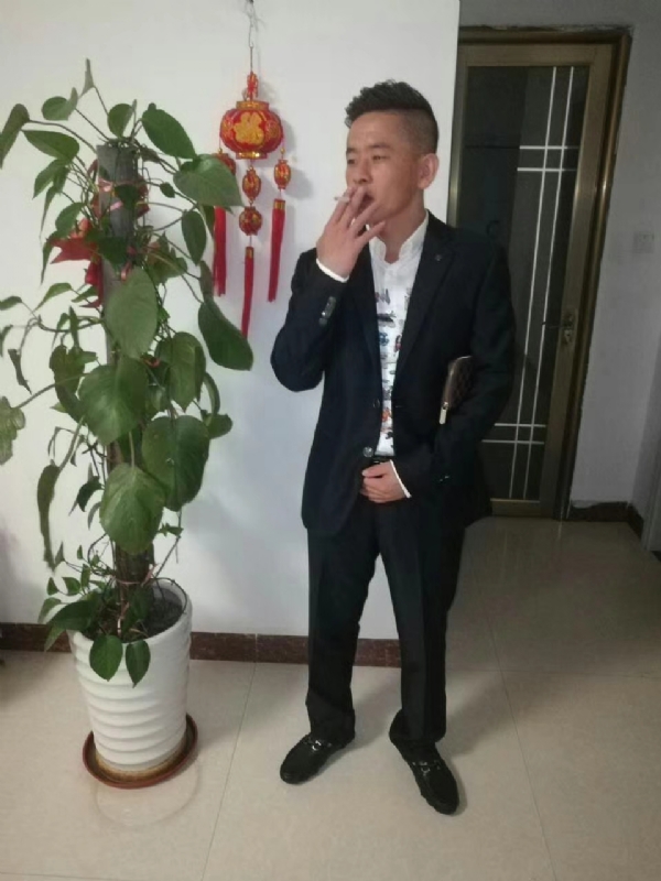 男人三十而立的第二张照片--东莞相亲服务中心