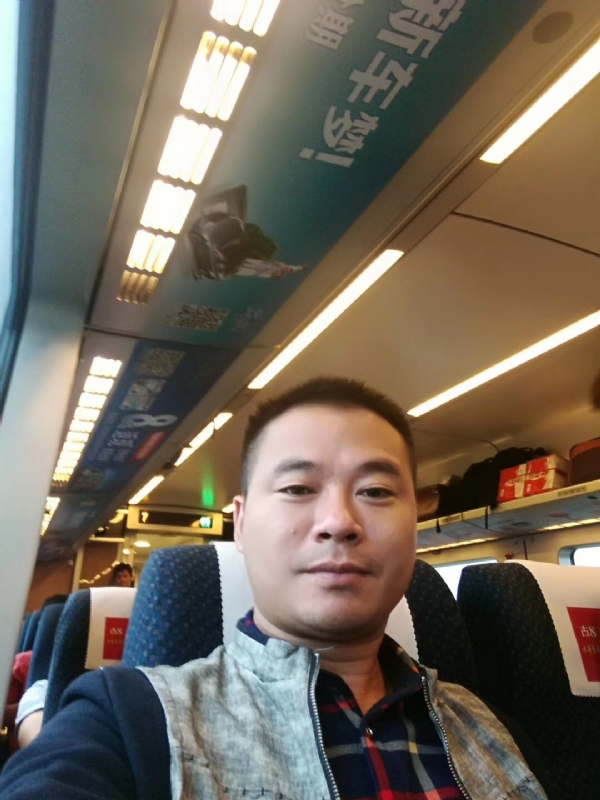 等爱的人的第一张照片--东莞相亲服务中心