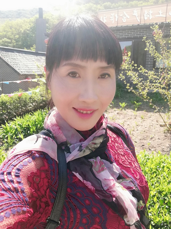 艳阳高照的第一张照片--东莞相亲服务中心
