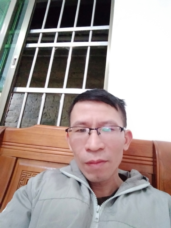 奋斗的第一张照片--东莞相亲服务中心