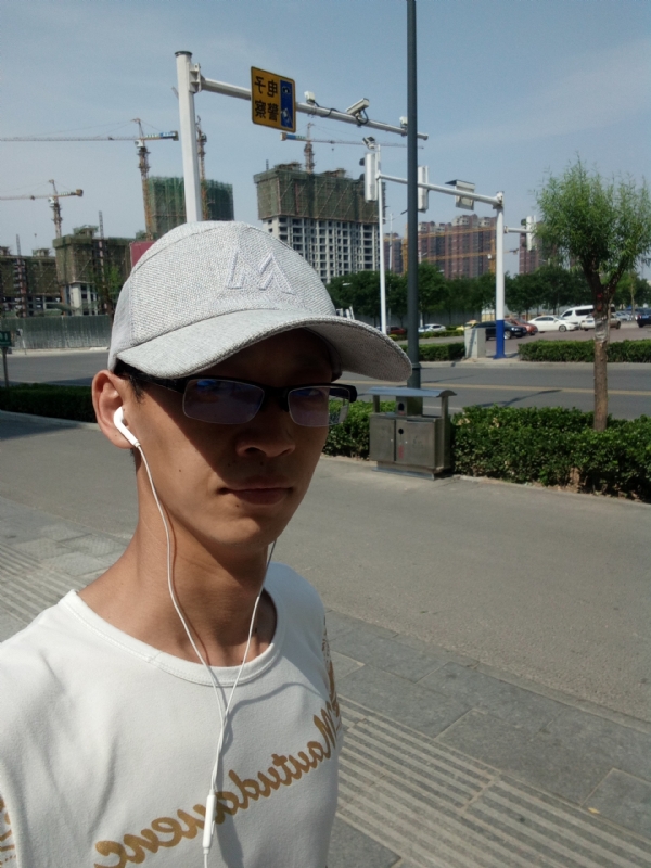 挥一挥手什么都没有的第一张照片--东莞相亲服务中心