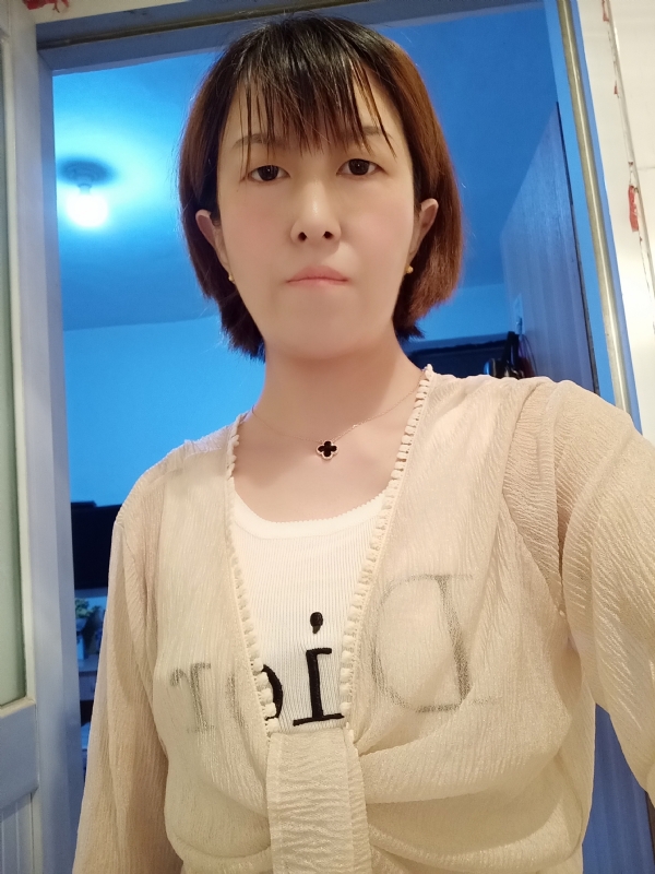 芬儿的第一张照片--东莞相亲服务中心