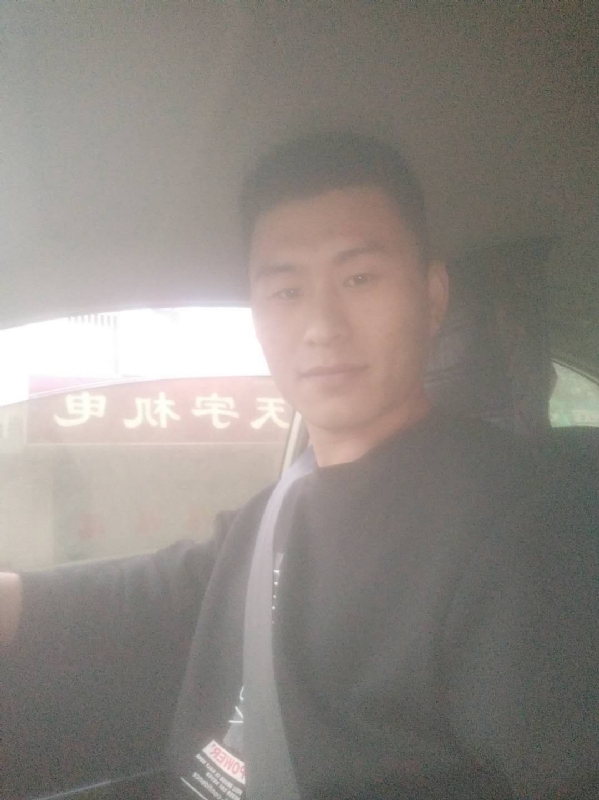 老鼠爱上猫的第一张照片--东莞相亲服务中心