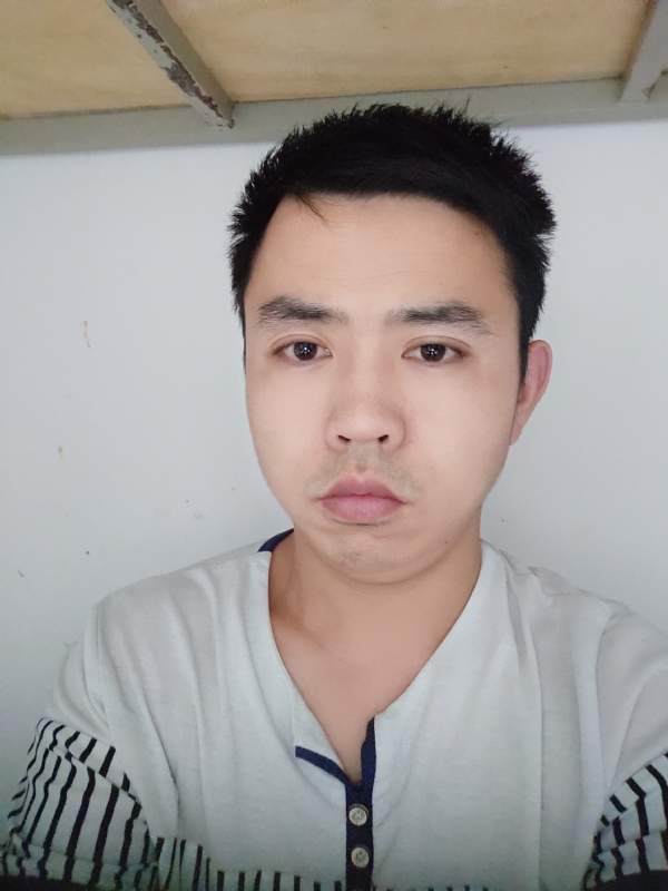 老男孩的第二张照片--东莞相亲服务中心