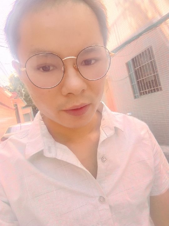 楠呐的第四张照片--东莞相亲服务中心
