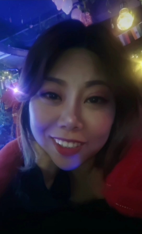 收快递的费仙女的第一张照片--东莞相亲服务中心