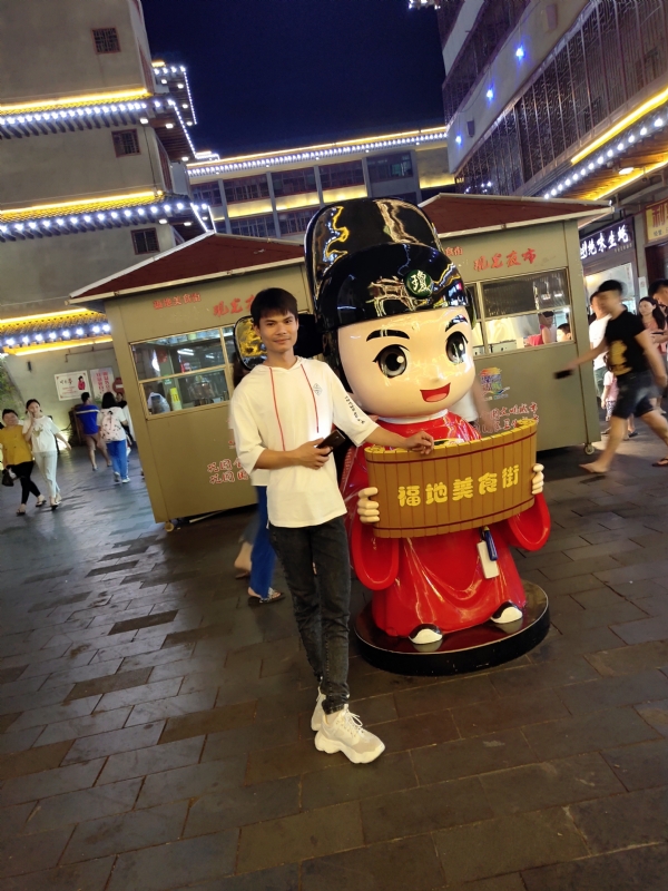 圆嘟嘟的瘦子的第一张照片--东莞相亲服务中心