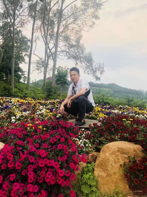 小郑的第一张照片--东莞相亲服务中心