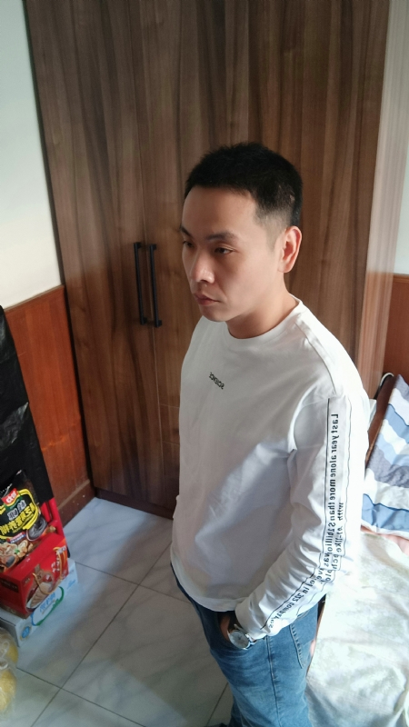 没有蜡笔的小航的第一张照片--东莞相亲服务中心