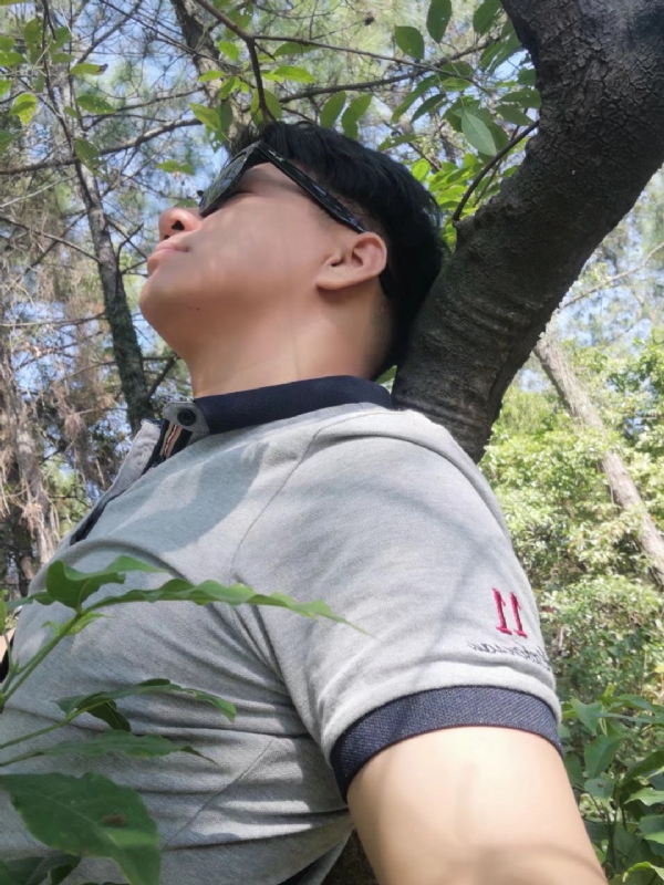新丁的第一张照片--东莞相亲服务中心
