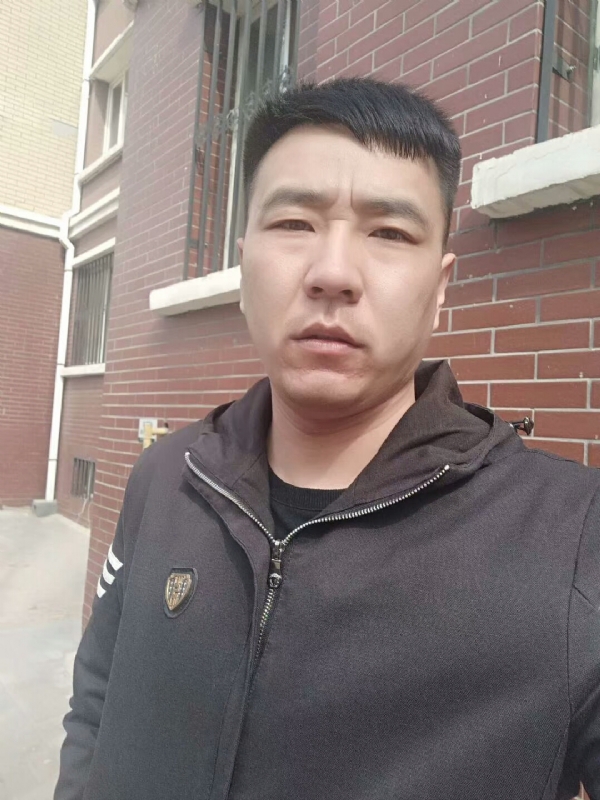 谁伴我闯荡的第一张照片--东莞相亲服务中心