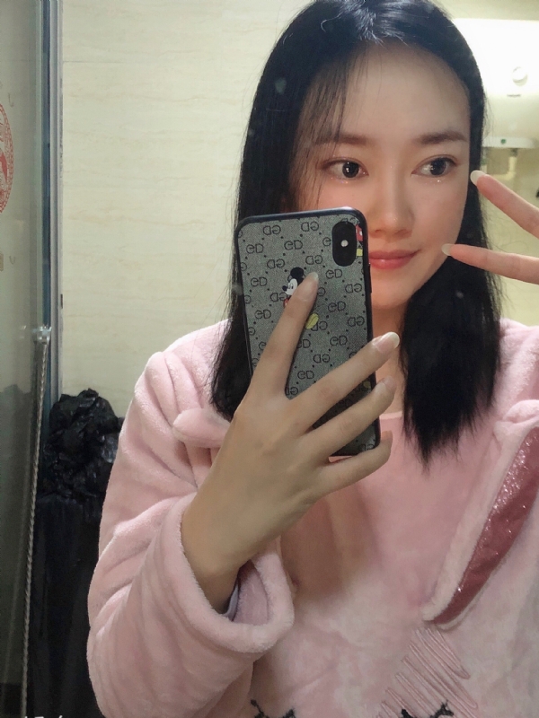 叶落知秋的第一张照片--东莞相亲服务中心