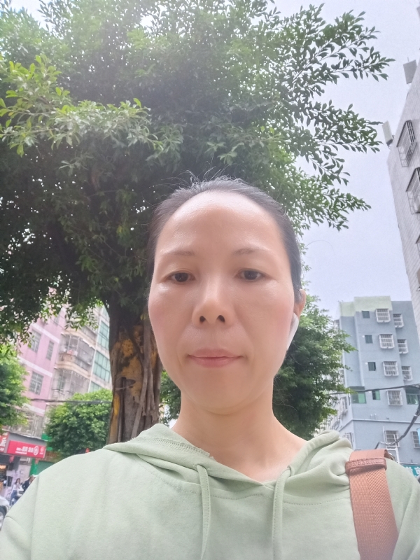 容容的第一张照片--东莞相亲服务中心