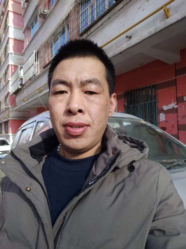华哥的第一张照片--东莞相亲服务中心