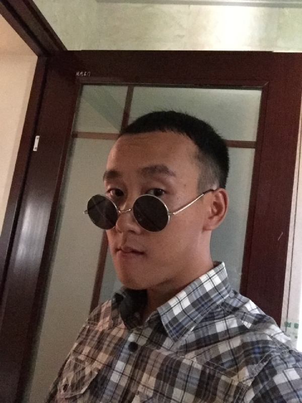 悲喜的第一张照片--东莞相亲服务中心