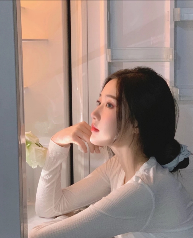 風吹過臉頰的第一张照片--东莞相亲服务中心