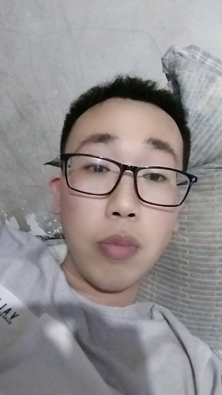 喜欢比我大的女人的第一张照片--东莞相亲服务中心