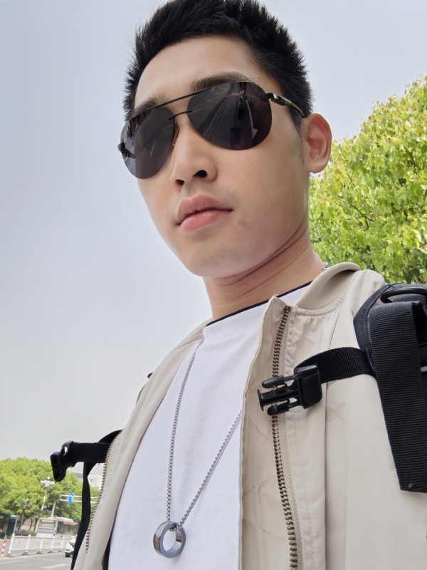 残花落陌,的第一张照片--东莞相亲服务中心
