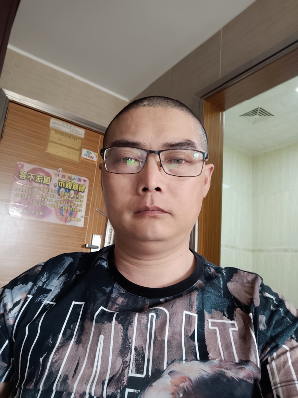 心梦无痕的第一张照片--东莞相亲服务中心