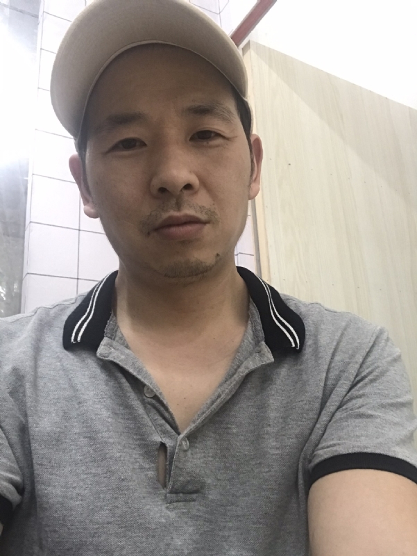 老何的第一张照片--东莞相亲服务中心