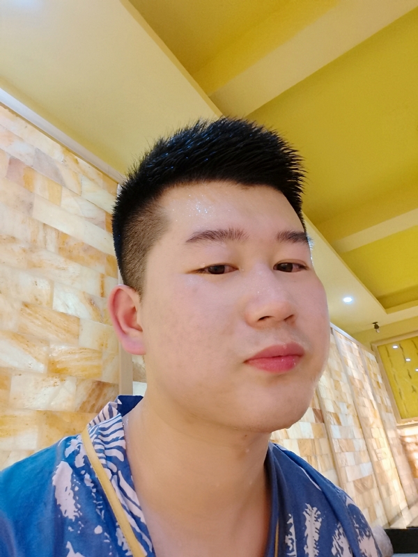 六月与阿十二的第一张照片--东莞相亲服务中心
