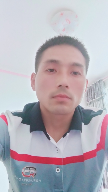 染红尘世的第二张照片--东莞相亲服务中心