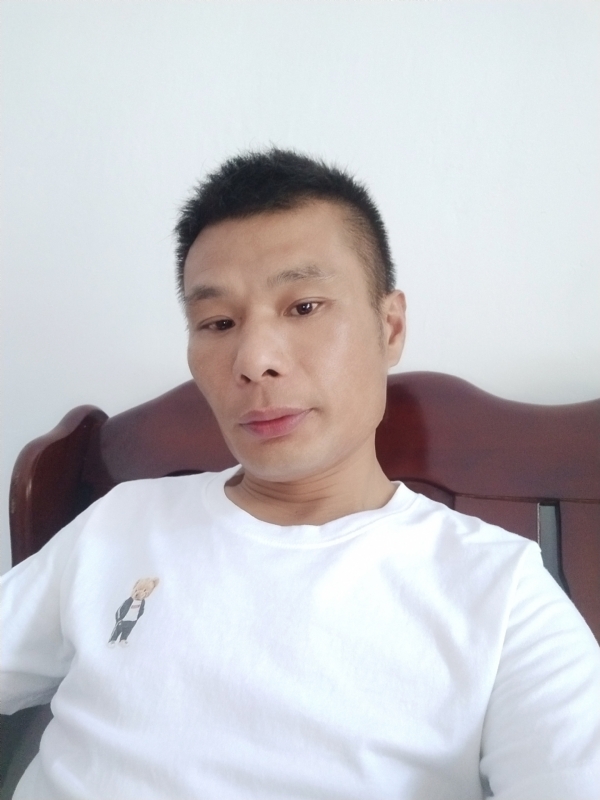 年少轻狂的第一张照片--东莞相亲服务中心