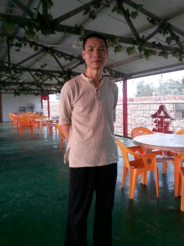 周哥的第三张照片--东莞相亲服务中心