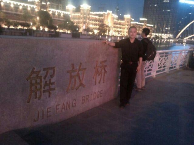 海阔天空的第一张照片--东莞相亲服务中心