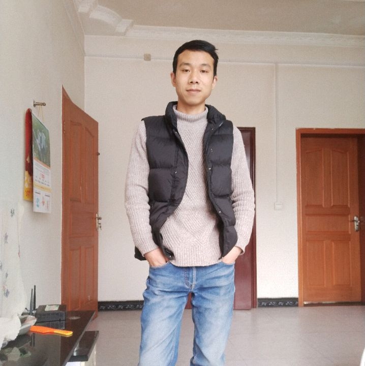 小伙子的第一张照片--东莞相亲服务中心