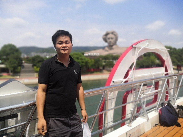 龙的传人的第一张照片--东莞相亲服务中心