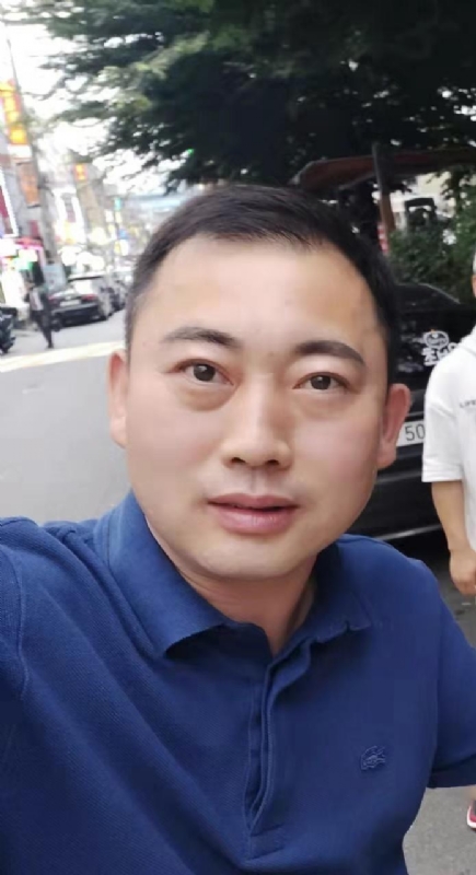 李龙的第一张照片--东莞相亲服务中心