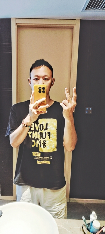 涵涵在的第一张照片--东莞相亲服务中心