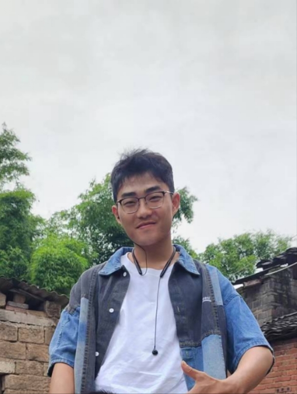 越努力越幸运的第一张照片--东莞相亲服务中心