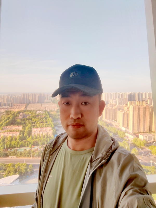 勇攀高峰的第一张照片--东莞相亲服务中心