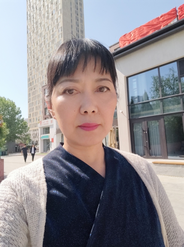 天山雪莲的第一张照片--东莞相亲服务中心