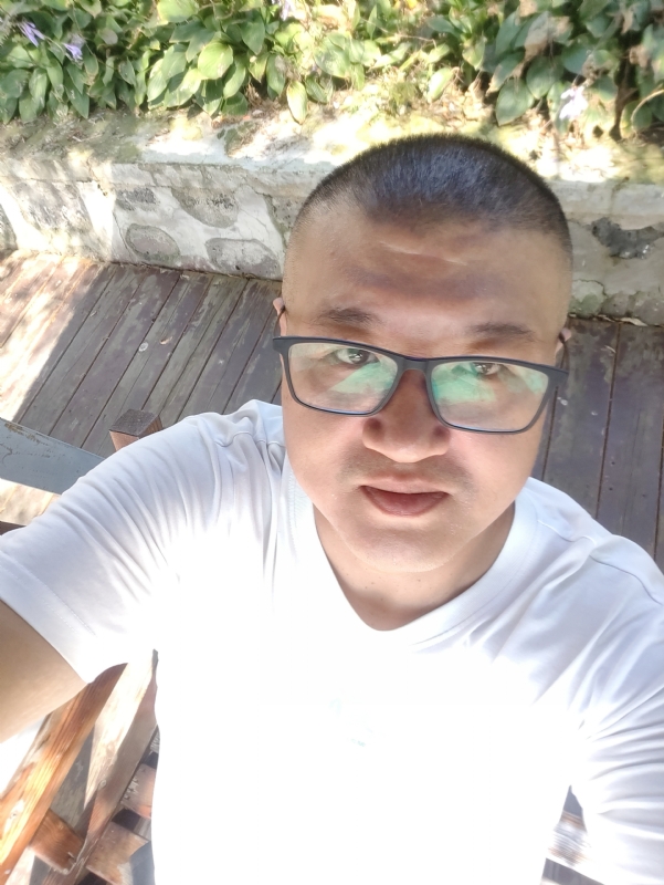 羊十八的第一张照片--东莞相亲服务中心