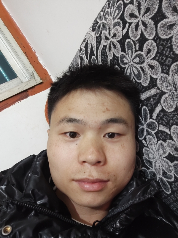 麒麟区幼儿园扛把子的第三张照片--东莞相亲服务中心