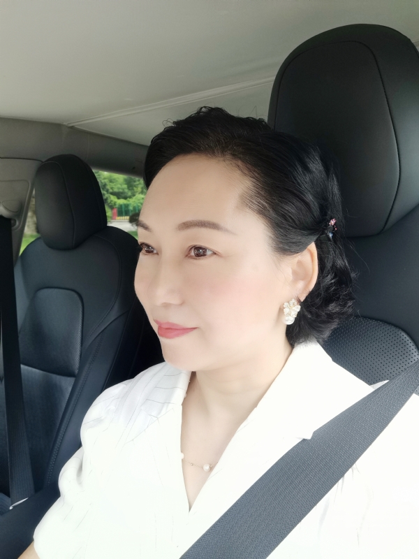 艳阳天的第一张照片--东莞相亲服务中心